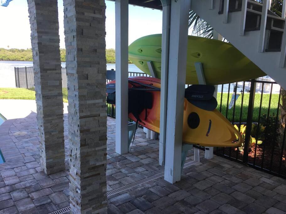 Guest Suite - Waterfront -Pool & Hot Tub- Walk To Beach Clearwater Beach Exteriör bild