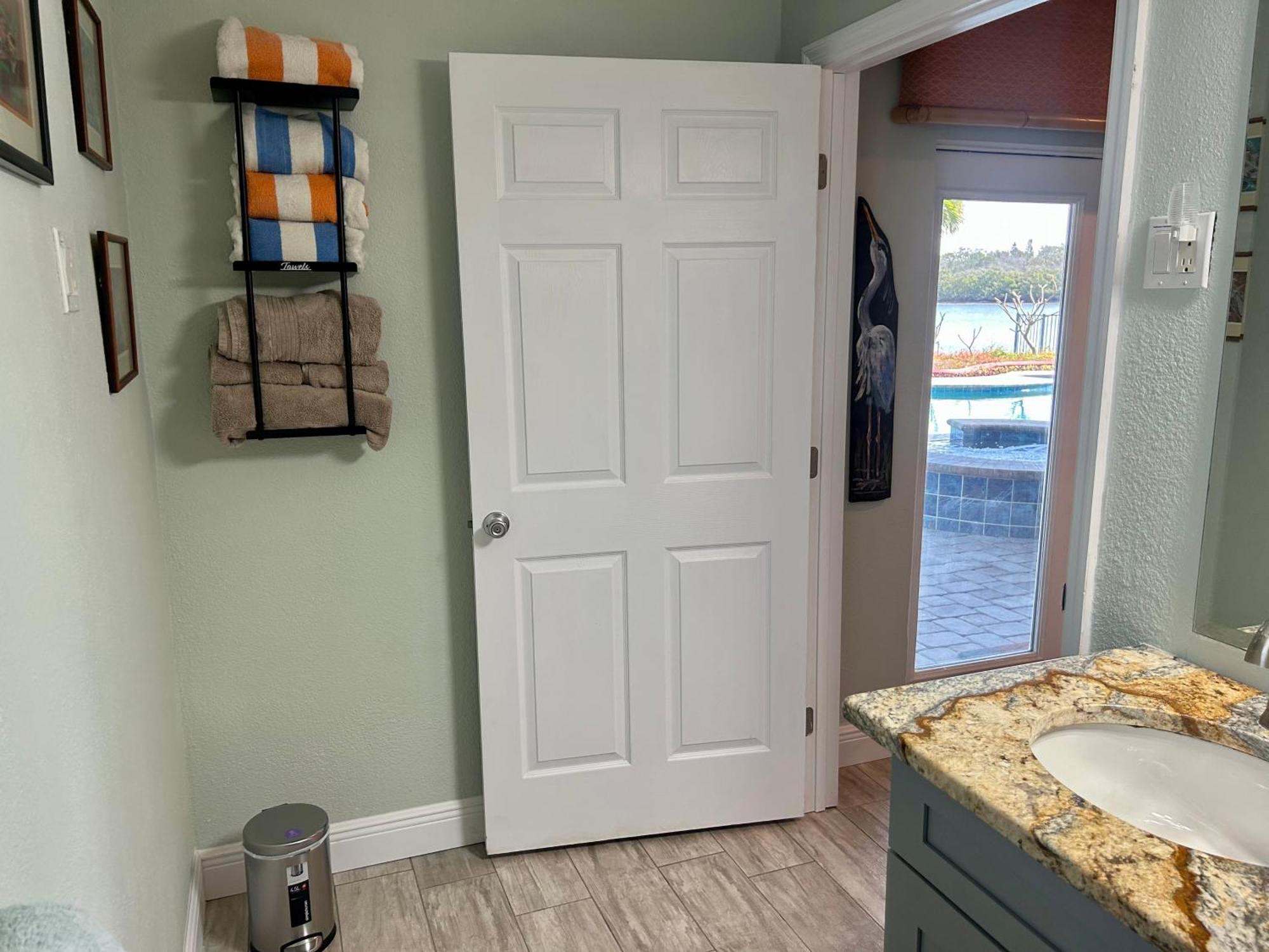 Guest Suite - Waterfront -Pool & Hot Tub- Walk To Beach Clearwater Beach Exteriör bild